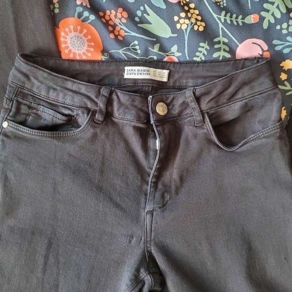 Zara Basic | 6 | Skinny Jeans - Picture 4 of 8